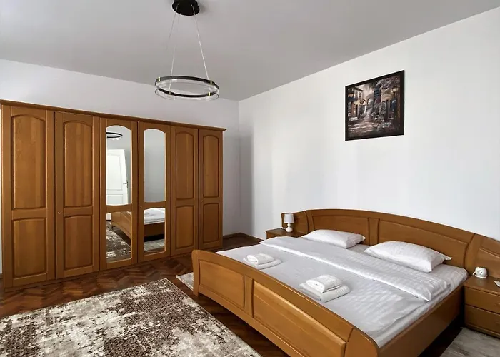 Ely\'S Place